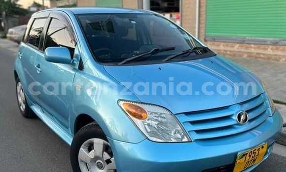 Buy Used Toyota IST Blue Car in Dar es Salaam in Dar es Salaam Buy Used Toyota IST Blue Car in Dar es Salaam in Dar es Salaam