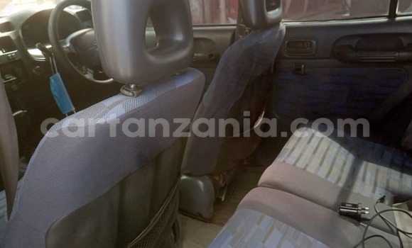 Nunua Ilio tumika Toyota RAV4 Nyeupe Gari ndani ya Dar es Salaam nchini Dar es Salaam Nunua Ilio tumika Toyota RAV4 Nyeupe Gari ndani ya Dar es Salaam nchini Dar es Salaam