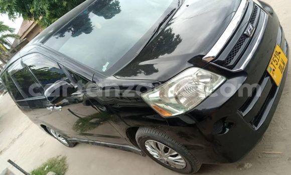 Nunua Ilio tumika Toyota Noah Nyeusi Gari ndani ya Dar es Salaam nchini Dar es Salaam