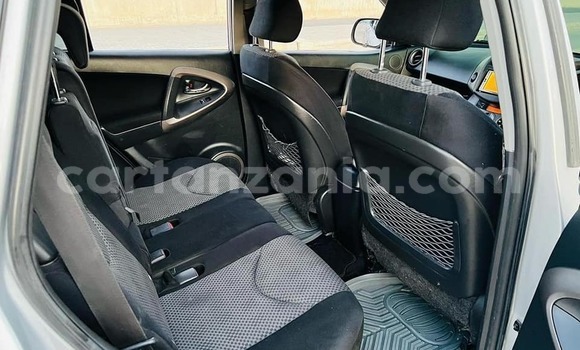 Buy Used Toyota RAV4 Silver Car in Dar es Salaam in Dar es Salaam Buy Used Toyota RAV4 Silver Car in Dar es Salaam in Dar es Salaam