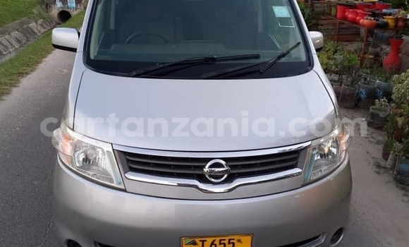 Buy Used Nissan Serena Silver Car in Dar es Salaam in Dar es Salaam Buy Used Nissan Serena Silver Car in Dar es Salaam in Dar es Salaam