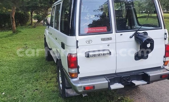 Buy Used Toyota Land Cruiser White Car in Dar es Salaam in Dar es Salaam Buy Used Toyota Land Cruiser White Car in Dar es Salaam in Dar es Salaam