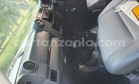 Buy Used Toyota Land Cruiser White Car in Dar es Salaam in Dar es Salaam Buy Used Toyota Land Cruiser White Car in Dar es Salaam in Dar es Salaam