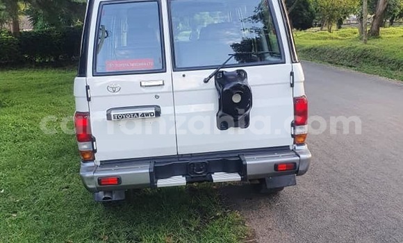 Buy Used Toyota Land Cruiser White Car in Dar es Salaam in Dar es Salaam Buy Used Toyota Land Cruiser White Car in Dar es Salaam in Dar es Salaam