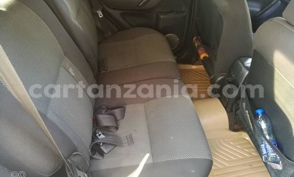 Buy Used Toyota RAV4 Silver Car in Dar es Salaam in Dar es Salaam Buy Used Toyota RAV4 Silver Car in Dar es Salaam in Dar es Salaam