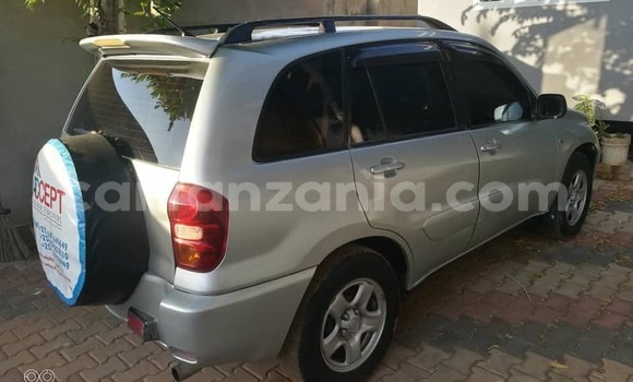 Buy Used Toyota RAV4 Silver Car in Dar es Salaam in Dar es Salaam Buy Used Toyota RAV4 Silver Car in Dar es Salaam in Dar es Salaam