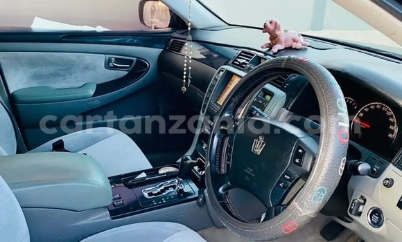 Buy Used Toyota Crown Black Car in Dar es Salaam in Dar es Salaam Buy Used Toyota Crown Black Car in Dar es Salaam in Dar es Salaam