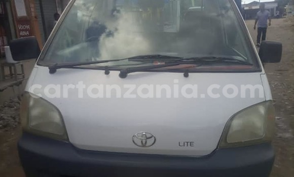 Buy Used Toyota Town Ace White Car in Dar es Salaam in Dar es Salaam Buy Used Toyota Town Ace White Car in Dar es Salaam in Dar es Salaam