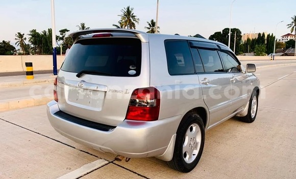Buy Used Toyota Kluger Silver Car in Dar es Salaam in Dar es Salaam Buy Used Toyota Kluger Silver Car in Dar es Salaam in Dar es Salaam