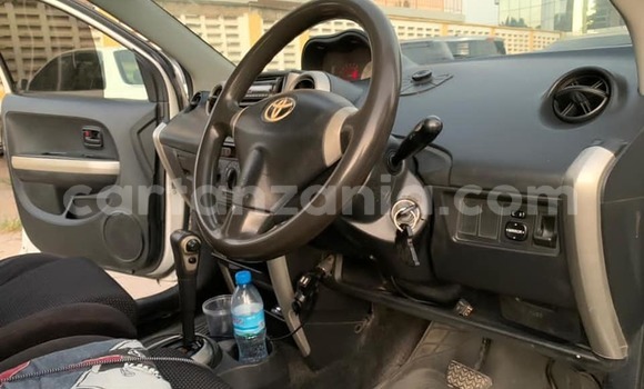 Buy Used Toyota IST White Car in Dar es Salaam in Dar es Salaam Buy Used Toyota IST White Car in Dar es Salaam in Dar es Salaam