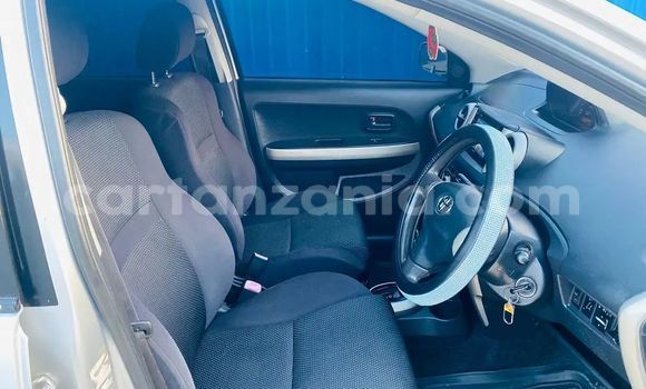 Buy Used Toyota IST Silver Car in Dar es Salaam in Dar es Salaam Buy Used Toyota IST Silver Car in Dar es Salaam in Dar es Salaam