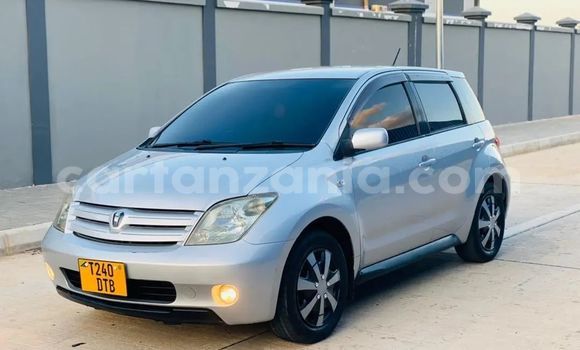 Buy Used Toyota IST Silver Car in Dar es Salaam in Dar es Salaam Buy Used Toyota IST Silver Car in Dar es Salaam in Dar es Salaam