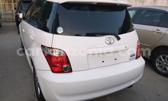 Nunua Imported Toyota IST Nyeupe Gari ndani ya Dar es Salaam nchini Dar es Salaam Nunua Imported Toyota IST Nyeupe Gari ndani ya Dar es Salaam nchini Dar es Salaam