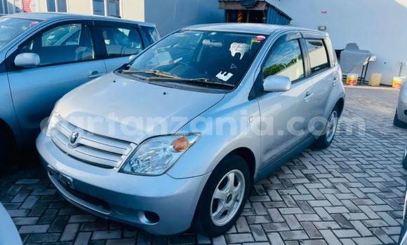 Buy Used Toyota IST Silver Car in Dar es Salaam in Dar es Salaam