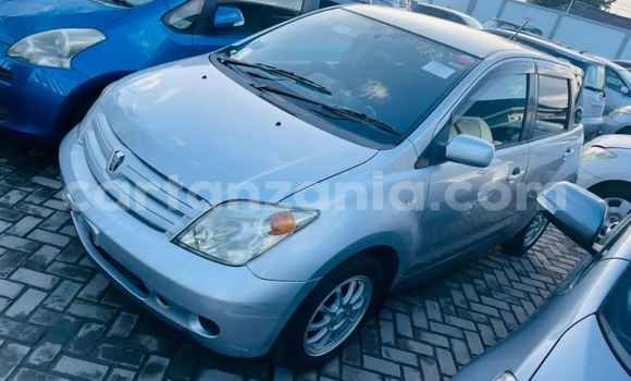 Buy Used Toyota IST Silver Car in Dar es Salaam in Dar es Salaam Buy Used Toyota IST Silver Car in Dar es Salaam in Dar es Salaam
