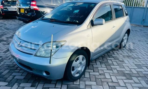 Buy Used Toyota IST Silver Car in Dar es Salaam in Dar es Salaam Buy Used Toyota IST Silver Car in Dar es Salaam in Dar es Salaam