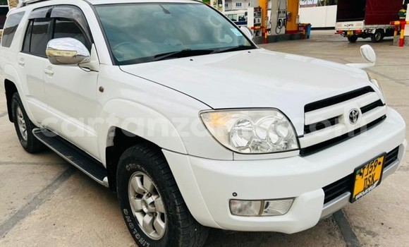 Nunua Ilio tumika Toyota Hilux Surf Nyeupe Gari ndani ya Dar es Salaam nchini Dar es Salaam