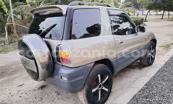 Nunua Ilio tumika Toyota RAV4 Fedha Gari ndani ya Dar es Salaam nchini Dar es Salaam Nunua Ilio tumika Toyota RAV4 Fedha Gari ndani ya Dar es Salaam nchini Dar es Salaam