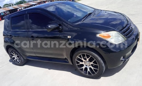 Buy Used Toyota IST Black Car in Dar es Salaam in Dar es Salaam