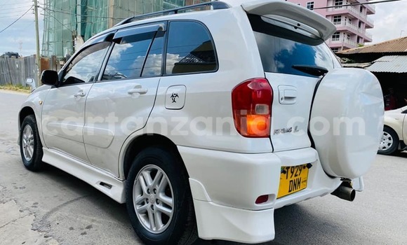 Buy Used Toyota RAV4 White Car in Dar es Salaam in Dar es Salaam Buy Used Toyota RAV4 White Car in Dar es Salaam in Dar es Salaam