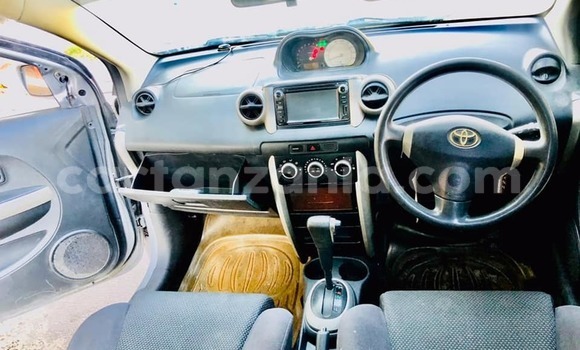 Buy Used Toyota IST Silver Car in Dar es Salaam in Dar es Salaam Buy Used Toyota IST Silver Car in Dar es Salaam in Dar es Salaam
