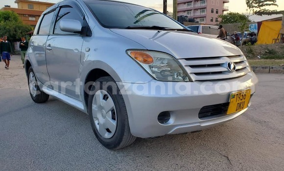 Buy Used Toyota IST Silver Car in Dar es Salaam in Dar es Salaam