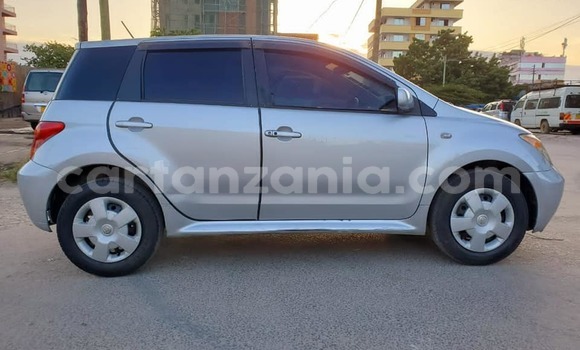 Buy Used Toyota IST Silver Car in Dar es Salaam in Dar es Salaam Buy Used Toyota IST Silver Car in Dar es Salaam in Dar es Salaam