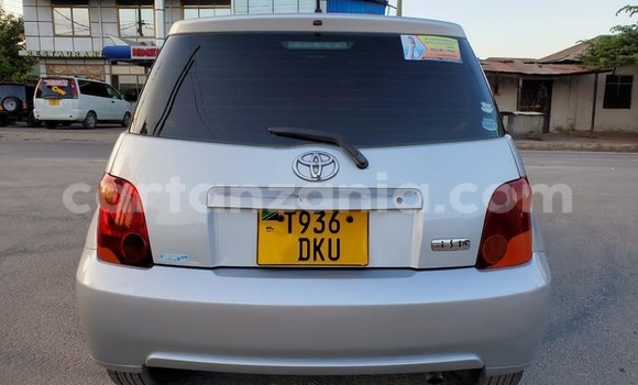 Buy Used Toyota IST Silver Car in Dar es Salaam in Dar es Salaam Buy Used Toyota IST Silver Car in Dar es Salaam in Dar es Salaam