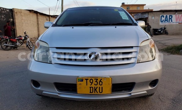 Buy Used Toyota IST Silver Car in Dar es Salaam in Dar es Salaam Buy Used Toyota IST Silver Car in Dar es Salaam in Dar es Salaam