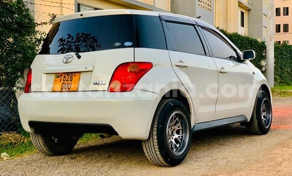 Buy Used Toyota IST Beige Car in Dar es Salaam in Dar es Salaam Buy Used Toyota IST Beige Car in Dar es Salaam in Dar es Salaam