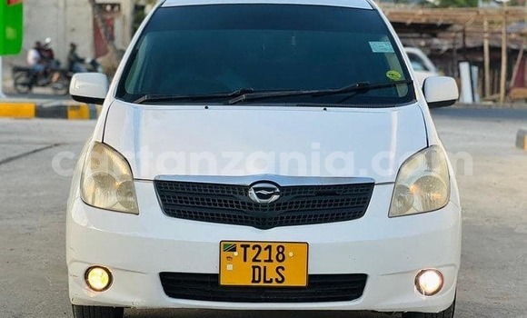 Buy Used Toyota Spacio White Car in Dar es Salaam in Dar es Salaam Buy Used Toyota Spacio White Car in Dar es Salaam in Dar es Salaam