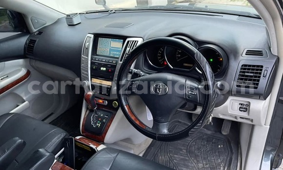 Nunua Ilio tumika Toyota Harrier Nyeusi Gari ndani ya Dar es Salaam nchini Dar es Salaam Nunua Ilio tumika Toyota Harrier Nyeusi Gari ndani ya Dar es Salaam nchini Dar es Salaam