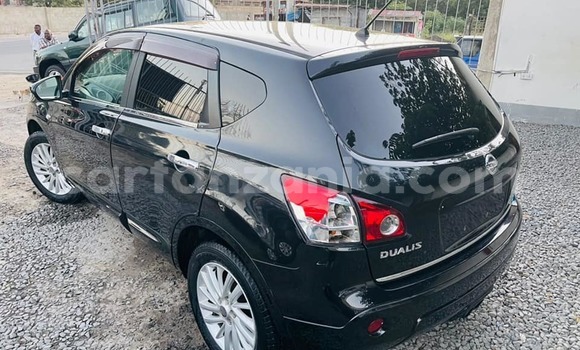 Nunua Ilio tumika Nissan Dualis Nyeusi Gari ndani ya Dar es Salaam nchini Dar es Salaam Nunua Ilio tumika Nissan Dualis Nyeusi Gari ndani ya Dar es Salaam nchini Dar es Salaam