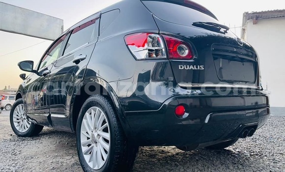 Nunua Ilio tumika Nissan Dualis Nyeusi Gari ndani ya Dar es Salaam nchini Dar es Salaam Nunua Ilio tumika Nissan Dualis Nyeusi Gari ndani ya Dar es Salaam nchini Dar es Salaam