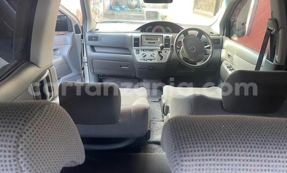 Nunua Ilio tumika Toyota Raum Beige Gari ndani ya Dar es Salaam nchini Dar es Salaam Nunua Ilio tumika Toyota Raum Beige Gari ndani ya Dar es Salaam nchini Dar es Salaam