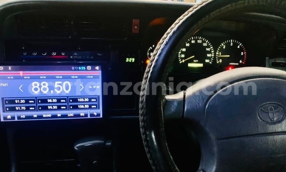 Buy Used Toyota Hiace Green Car in Dar es Salaam in Dar es Salaam Buy Used Toyota Hiace Green Car in Dar es Salaam in Dar es Salaam