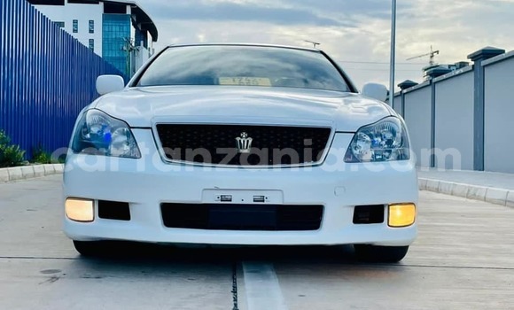 Nunua Ilio tumika Toyota Crown Nyeupe Gari ndani ya Dar es Salaam nchini Dar es Salaam Nunua Ilio tumika Toyota Crown Nyeupe Gari ndani ya Dar es Salaam nchini Dar es Salaam