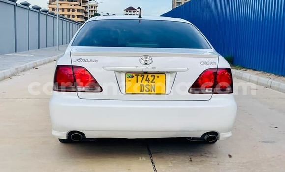 Nunua Ilio tumika Toyota Crown Nyeupe Gari ndani ya Dar es Salaam nchini Dar es Salaam Nunua Ilio tumika Toyota Crown Nyeupe Gari ndani ya Dar es Salaam nchini Dar es Salaam