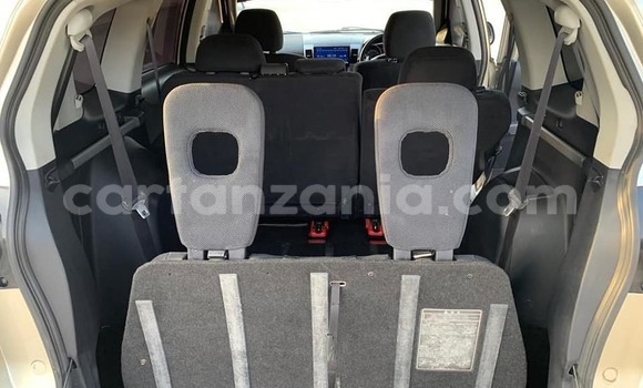 Nunua Ilio tumika Mitsubishi Outlander Brown Gari ndani ya Dar es Salaam nchini Dar es Salaam Nunua Ilio tumika Mitsubishi Outlander Brown Gari ndani ya Dar es Salaam nchini Dar es Salaam