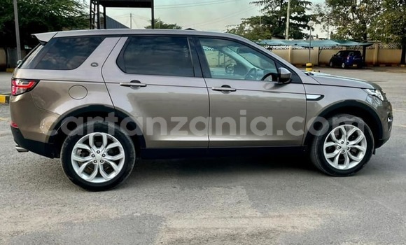 Buy Used Land Rover Discovery Brown Car in Dar es Salaam in Dar es Salaam