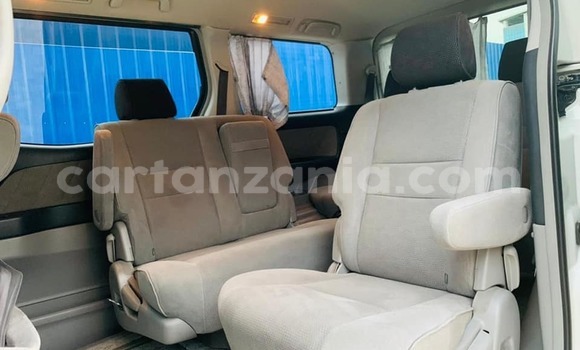 Nunua Ilio tumika Toyota Alphard Nyeupe Gari ndani ya Dar es Salaam nchini Dar es Salaam Nunua Ilio tumika Toyota Alphard Nyeupe Gari ndani ya Dar es Salaam nchini Dar es Salaam
