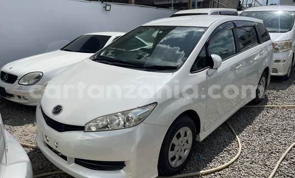 Buy Used Toyota Wish White Car in Dar es Salaam in Dar es Salaam