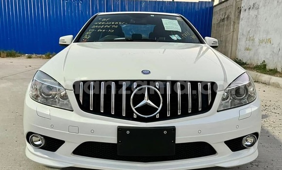 Nunua Ilio tumika Mercedes‒Benz C–Class Nyeupe Gari ndani ya Dar es Salaam nchini Dar es Salaam Nunua Ilio tumika Mercedes‒Benz C–Class Nyeupe Gari ndani ya Dar es Salaam nchini Dar es Salaam