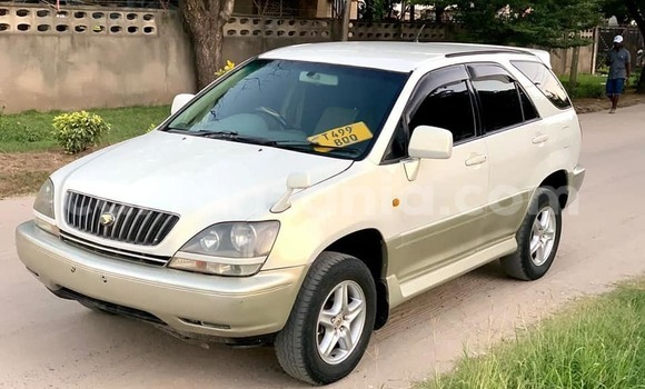 Buy Used Toyota Harrier White Car in Dar es Salaam in Dar es Salaam Buy Used Toyota Harrier White Car in Dar es Salaam in Dar es Salaam
