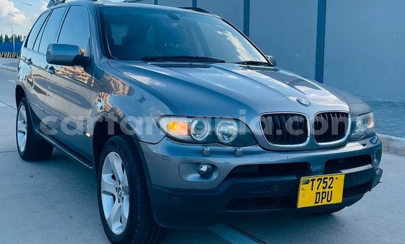 Nunua Ilio tumika BMW X5 Nyingine Gari ndani ya Dar es Salaam nchini Dar es Salaam