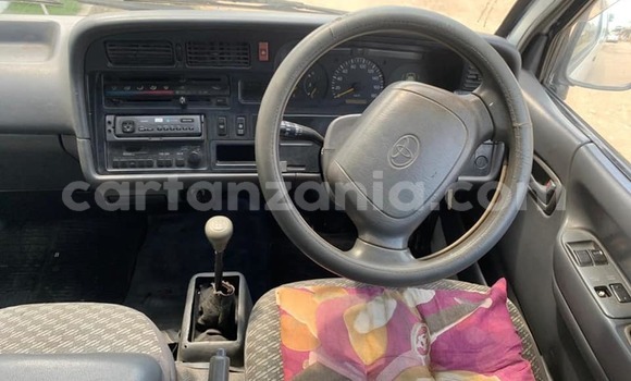 Buy Used Toyota Hiace White Car in Dar es Salaam in Dar es Salaam Buy Used Toyota Hiace White Car in Dar es Salaam in Dar es Salaam