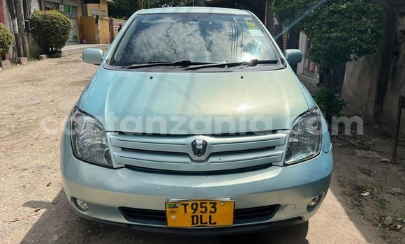 Buy Used Toyota IST Blue Car in Dar es Salaam in Dar es Salaam Buy Used Toyota IST Blue Car in Dar es Salaam in Dar es Salaam