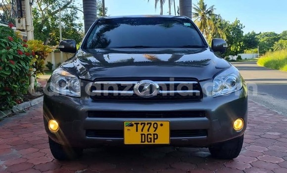 Nunua Ilio tumika Toyota RAV4 Nyeusi Gari ndani ya Dar es Salaam nchini Dar es Salaam Nunua Ilio tumika Toyota RAV4 Nyeusi Gari ndani ya Dar es Salaam nchini Dar es Salaam