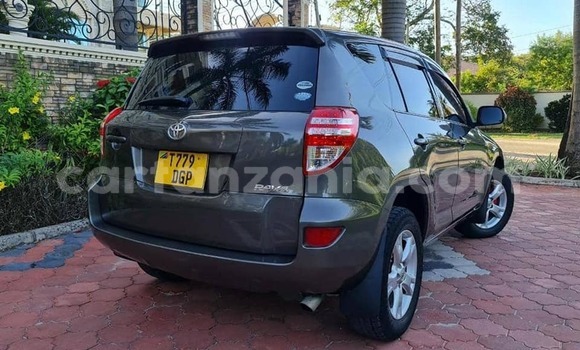 Nunua Ilio tumika Toyota RAV4 Nyeusi Gari ndani ya Dar es Salaam nchini Dar es Salaam Nunua Ilio tumika Toyota RAV4 Nyeusi Gari ndani ya Dar es Salaam nchini Dar es Salaam