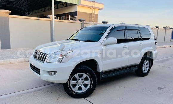Buy Used Toyota Land Cruiser Prado White Car in Dar es Salaam in Dar es Salaam Buy Used Toyota Land Cruiser Prado White Car in Dar es Salaam in Dar es Salaam